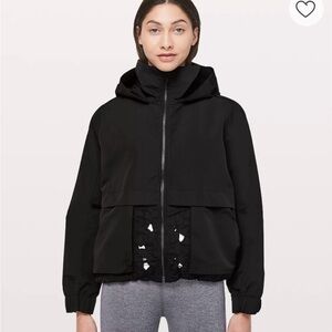 Lululemon jacket size 6